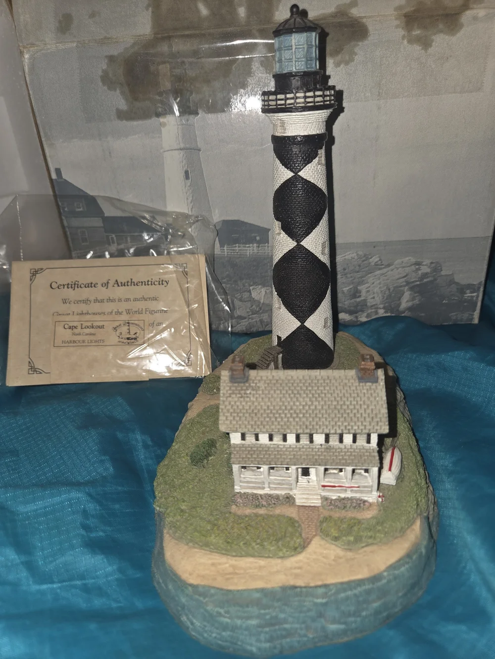 Harbour Lights North Carolina Cape Lookout Lighthouse Collectible